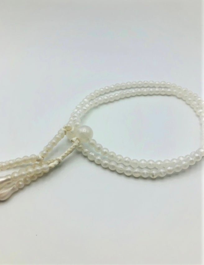 Beads White Pearl Plastic L - SGI Finland Shop