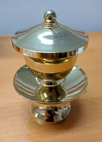 Water cup, metallic, golden - SGI Finland Shop